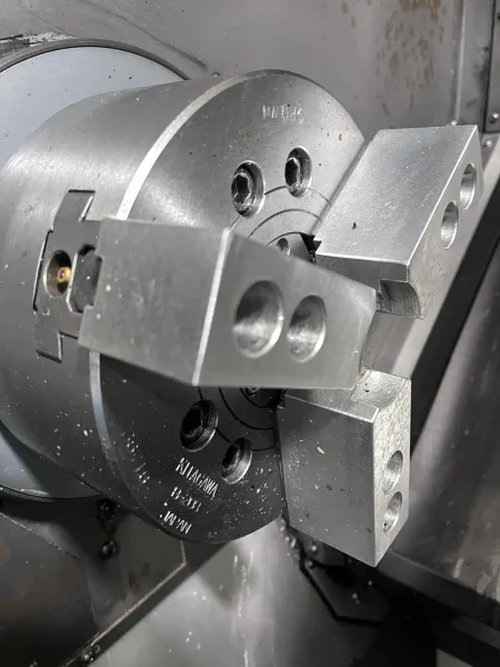 Okuma Crown L1060 762E CNC Turning Center