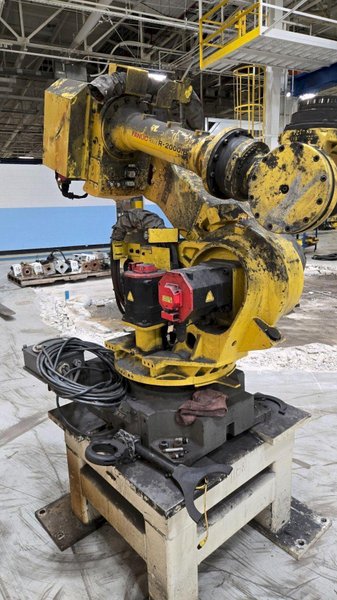 FANUC – R2000IB/210 W/ R-30IA Controls USED