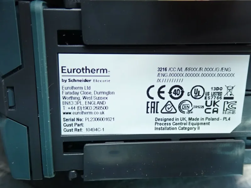 EUTOTHERM TEMPERATURE CONTROLLER, 8PCS  -  3216
