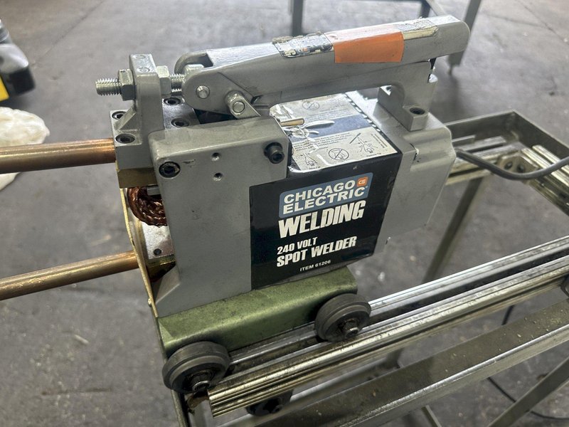 CHICAGO ELECTRIC 18&quot; SPOT WELDER: STOCK #78902