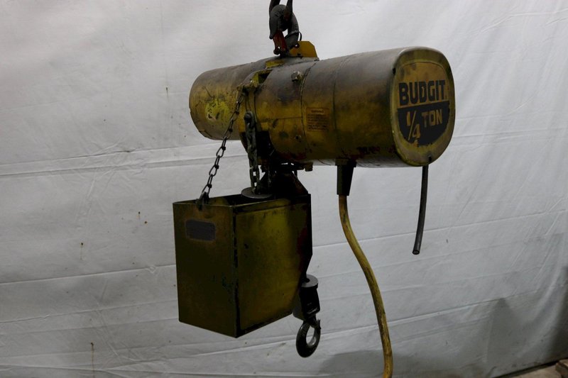 1/4 TON BUDGIT ELECTRIC POWERED CHAIN HOIST: STOCK #11999