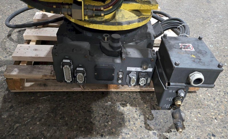 FANUC R-2000IB/210F + R30IB ROBOT ARM AND CONTROL CABINET – NO PENDANT USED