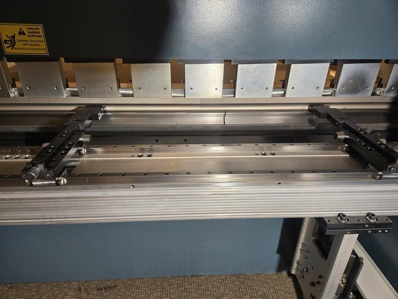 110 Ton x 10′ Durma AD-S 30100 Hydraulic Press Brake, 2022 – 4 Axis Backgauge