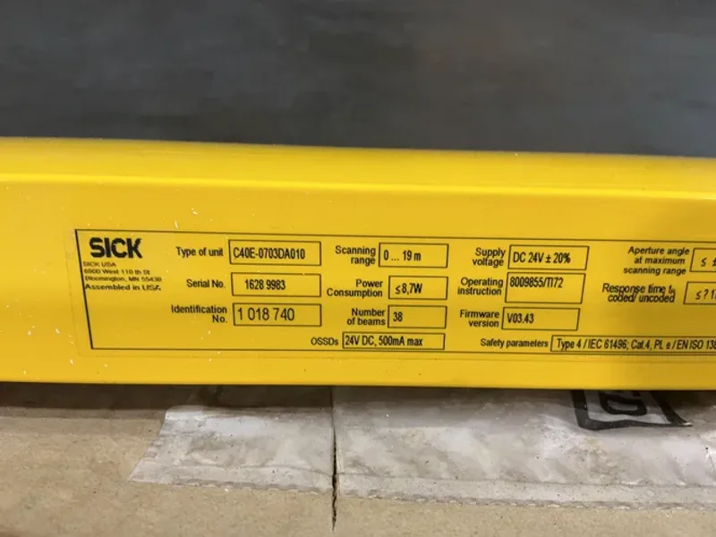 SICK 19 M SCANNING RANGE SAFETY LIGHT CURTAIN SENDER  -  C40S-0703DA010