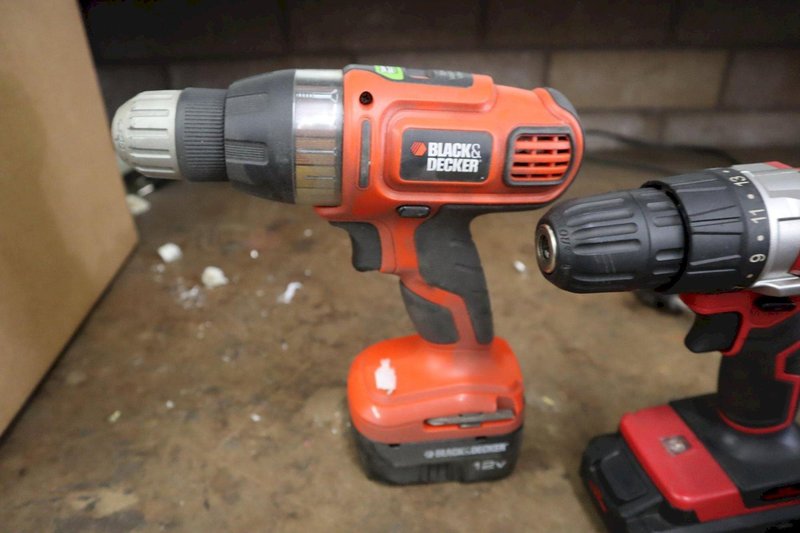 Cordless Drills, Assorted Brands, Ryobi, Hyper Tough, Black and Decker- Auction Item
