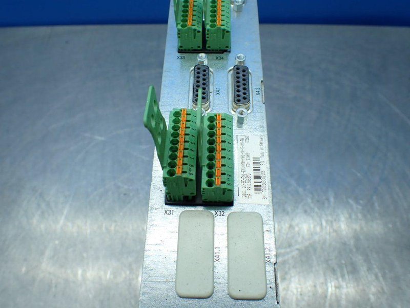 REXROTH HMD01.1N-W0020 INDRADRIVE M SERVO DRIVE UNIT  -  R911308370