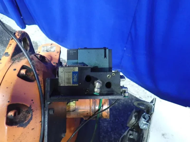 ABB ROBOT  -  IRB2400 M2000