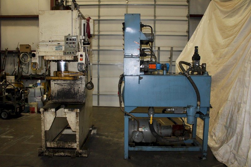 100 TON GREENERD HYDRAULIC PRESS