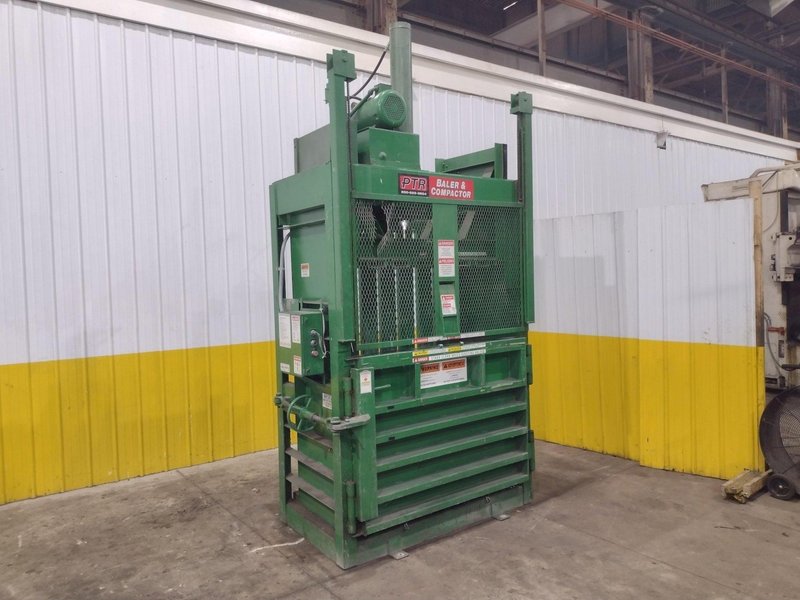 30" X 48" PTR MODEL #3400HD HYDRAULIC VERTICAL BALER: YOBRO #25712