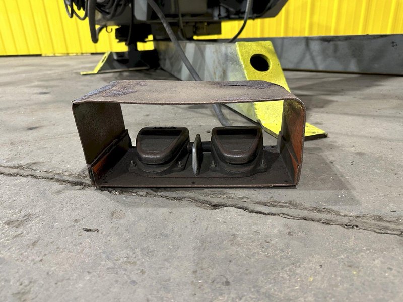 3,000 LB P&amp;H MODEL #WP3A POWER ELEVATING WELDING POSITIONER WITH PANDJIRIS GRIPPER: STOCK #19502