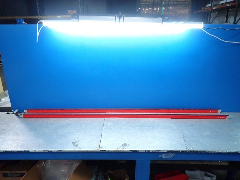 Allen-bradley Light Curtain Pair - 450l-e4fl1950yd