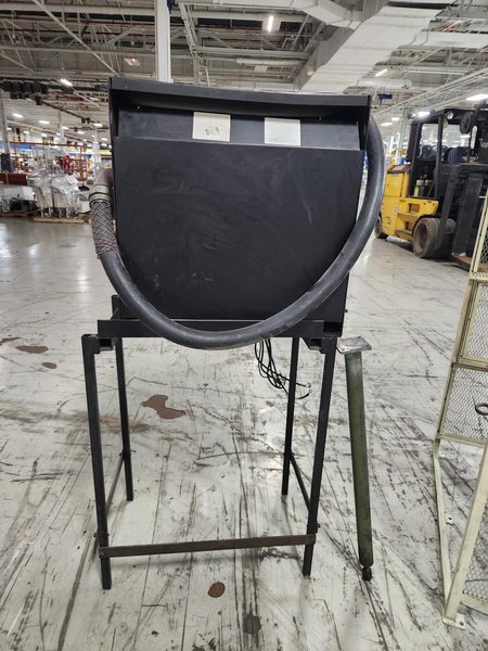 MAKINO SNC86-A5 CNC VERTICAL MACHINING CENTER USED