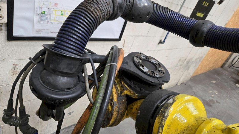 FANUC – R2000IB/210 W/ R-30IA Controls USED