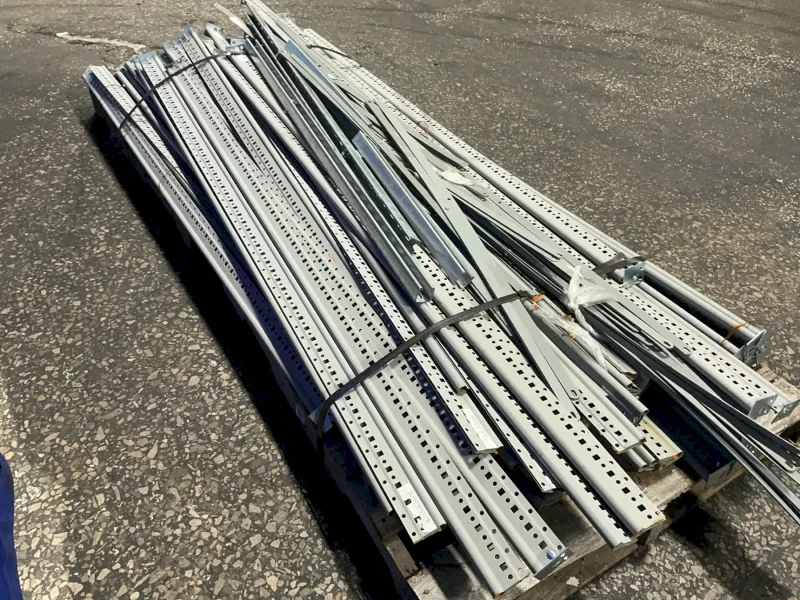 LYON 3” X 85” BEADED POSTS