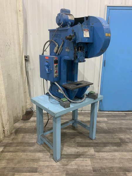 10-TON KENCO MODEL 101-135-200 OBI PRESS: STOCK #81230