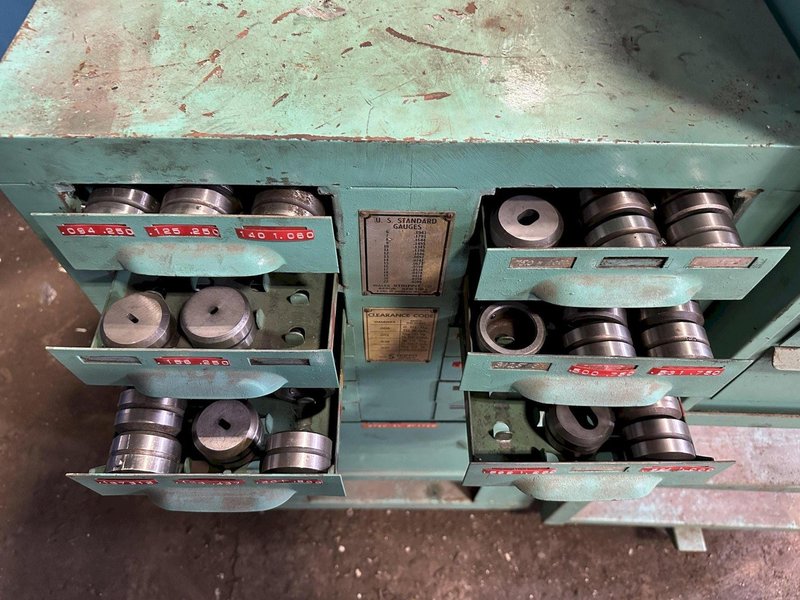 STRIPPIT MODEL 30/30 PUNCH TOOLING &amp; HOLDERS: STOCK #15900