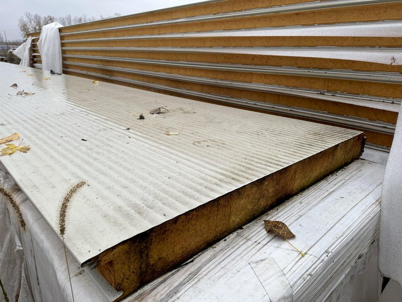 36&quot; CF SERIES-VERTICAL DOUBLE SIDED INSULATED WALL PANELS. STOCK # 1056122