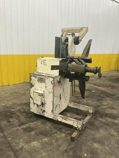 2,500 LBS X 12" DALLAS MODEL #15763E  MOTORIZED UNCOILER COIL REEL : YOBRO #25361