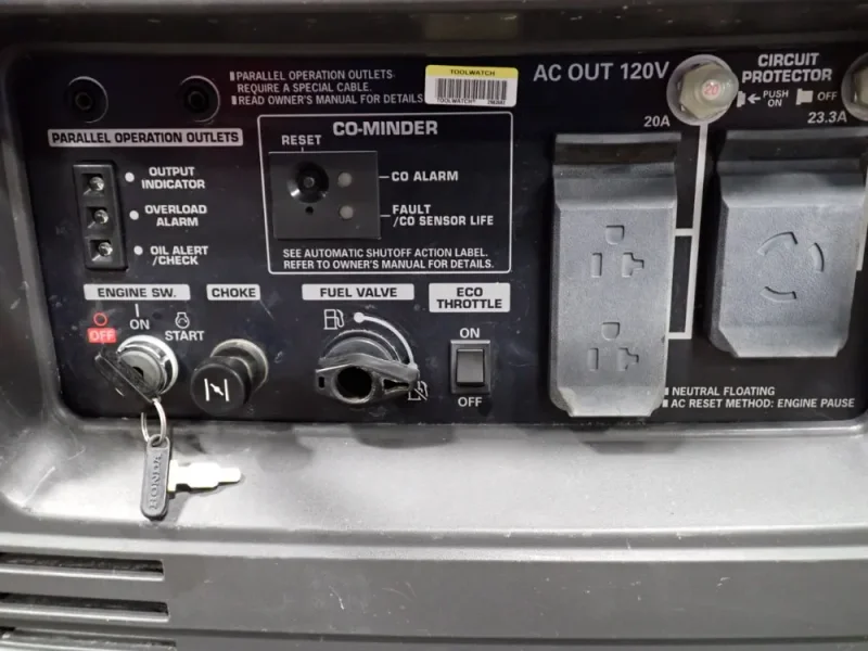 HONDA 3000 W GENERATOR  -  EU3000IS