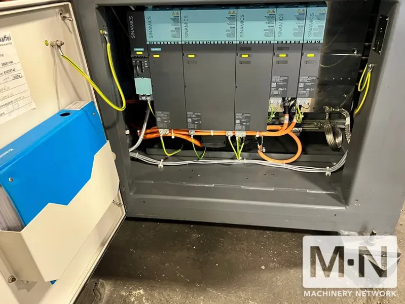 110 TON 3.7 OZ KRAUSS MAFFEI MODEL 100-180AX ELECTRIC INJECTION MOLDING MACHINE MFG 2011 SERIAL # 61015143