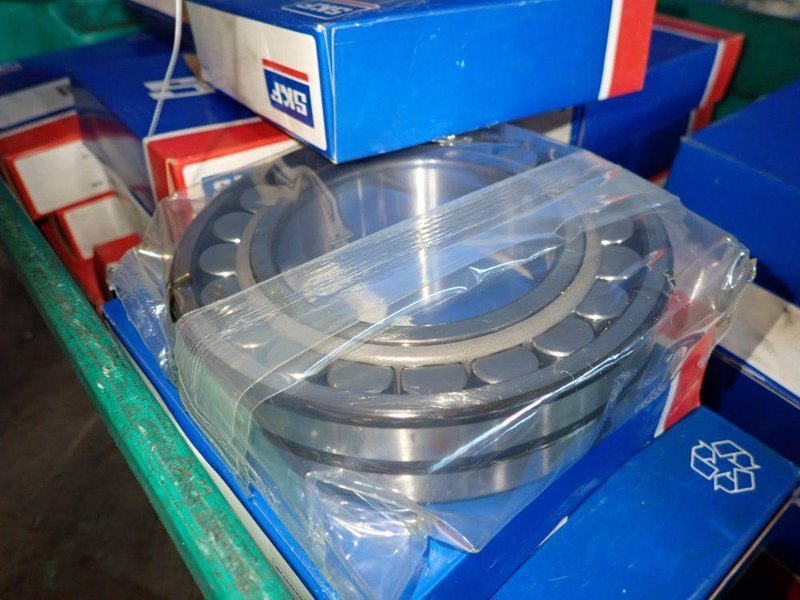 SKF BEARINGS  -  22216E