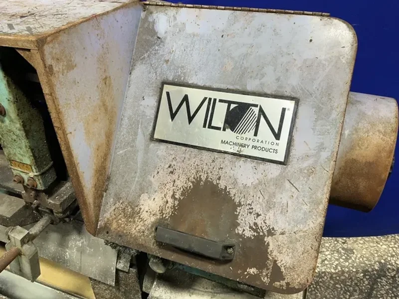 WILTON MACHINERY 17" X 10" HORIZONTAL BAND SAW  -  7020