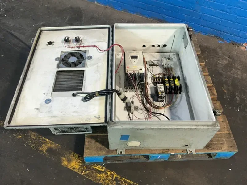 Mclean Control Cabinet W/air Conditioner - Cr23216g002