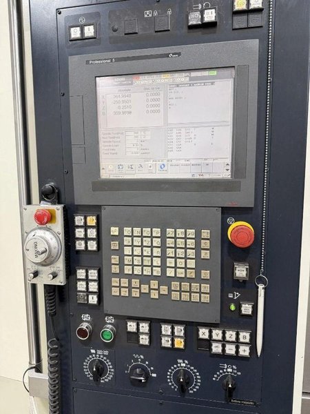 MAKINO CNC HMC  -  A61NX