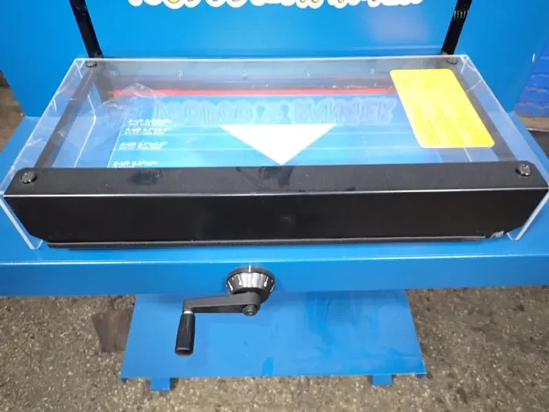 DAHLE 18" X 19" PAPER GUILLOTINE  -  848