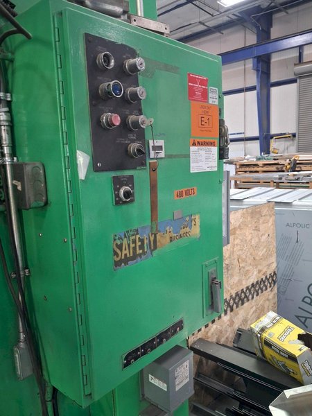 230 Ton x 12′ Niagara HD-230-10-12 Press Brake, 1979