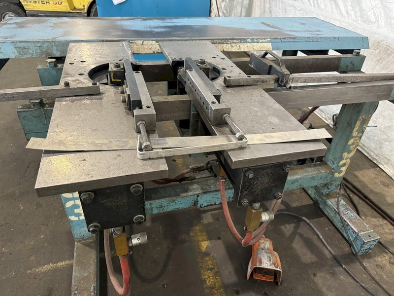 36" LUBOW DWB-2 DOUBLE END HORIZONTAL BENDER. STOCK # 0308822