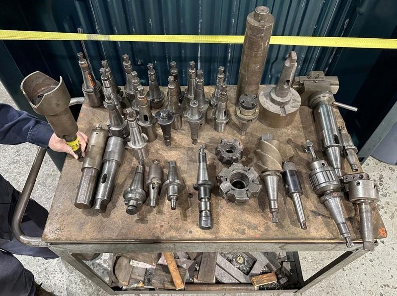 3.5" TOS MODEL #W9 ROTARY TABLE HORIZONTAL BORING MILL 1980 : YOBRO 25160