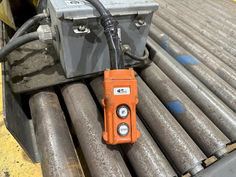 4,000 LBS X 60" X 48" ECONO LIFT HYDRAULIC SCISSOR LIFT TABLE WITH ROTARY ROLLER CONVEYOR TOP, 115 VOLT: STOCK #20958