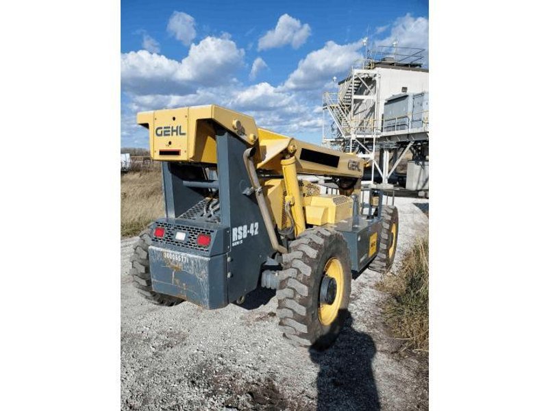 Gehl RS8-42 8,000 Lb Telehandler Lift, 2015 – 42′ Lift Height, Low Hours