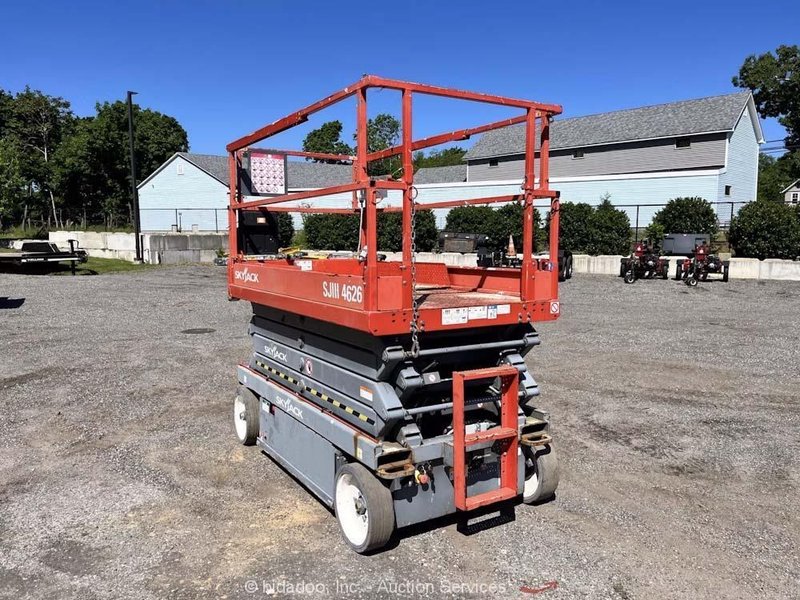 SKYJACK MODEL #SJ4626 ELECTRIC SCISSOR LIFT: STOCK #78534