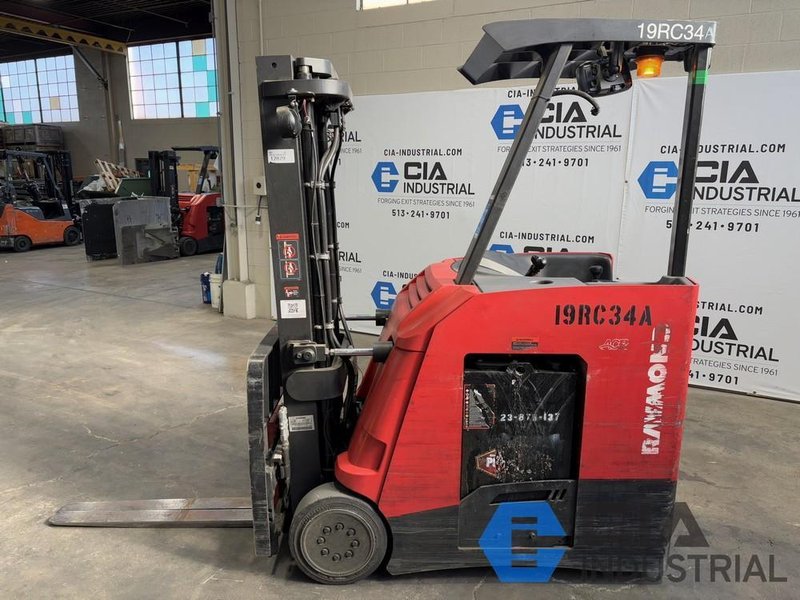 2019 - 3,500 LB. RAYMOND MODEL 425-C35TT STAND-UP ELECTRIC FORKLIFT