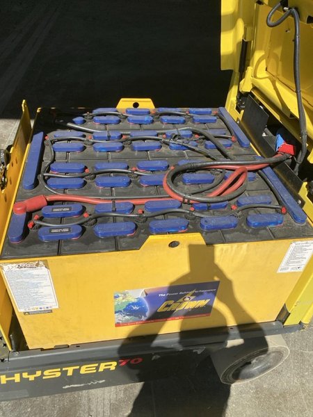 Hyster E70XN Electric Cushion Tire Forklift, 2021 – 7,000 lb Capacity, Sit-Down Rider (1)