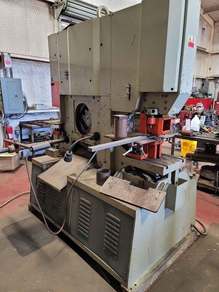 132 Ton Baileigh SW-132 Hydraulic Ironworker-2009, Tooling Included