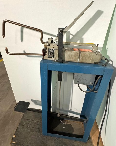 Miller Portable Spot Welder Model LMSW-52, Factory Stand