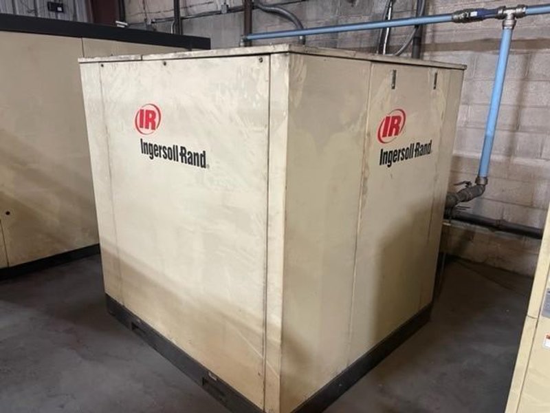 Ingersoll Rand Air Compressor SSR-XF60 275CFM, 2012- 60HP Motor