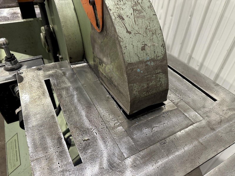 140 TON PIRANHA model P11-140 HYDRAULIC IRONWORKER : STOCK #77765