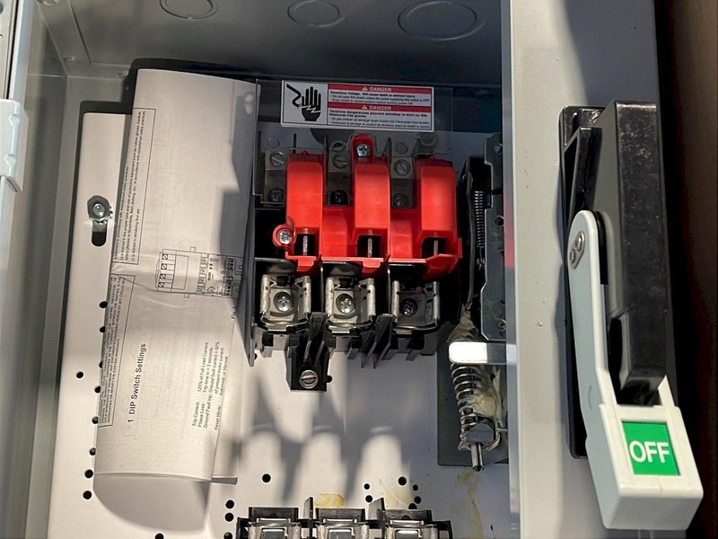 SIEMENS 5 HP FUSIBLE COMBINATION FVNR HEAVY DUTY MOTOR STARTER  -  17DUC92BA11