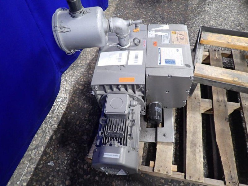 BECKER 165/195 M^3/H VACUUM PUMP  -  U5.166/0-03
