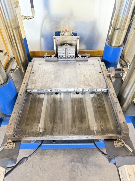 50 TON BP POWER ENGINEEERING FOUR POST HYDRAULIC PRESS (2014). STOCK # 0130425.