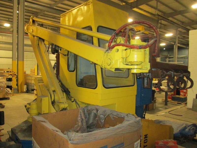 6&#039; X 9&#039; WESTERN SPACE &amp; MARINE #1600 MANIPULATOR WITH CAB: STOCK #71123