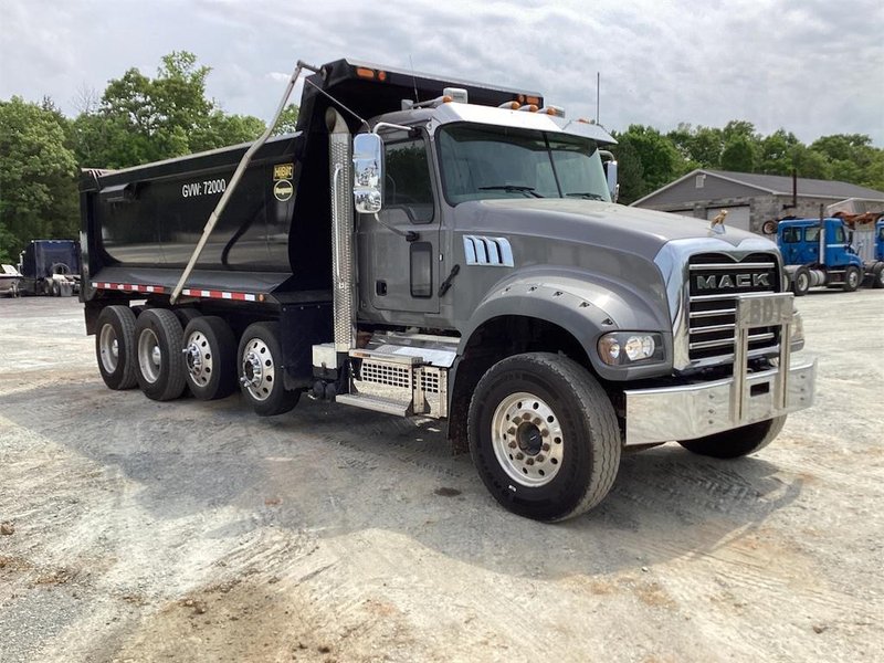 2022 Mack Granite 64F 1M2GR4TC0NM001422