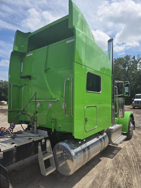 2023 Peterbilt 389 1XPXD49X1PD890715