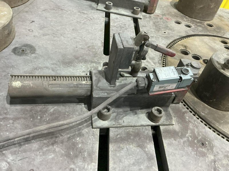 KRB MODEL #18M ELECTRO MECHANICAL ROTARY REBAR BENDER : YOBRO #25147