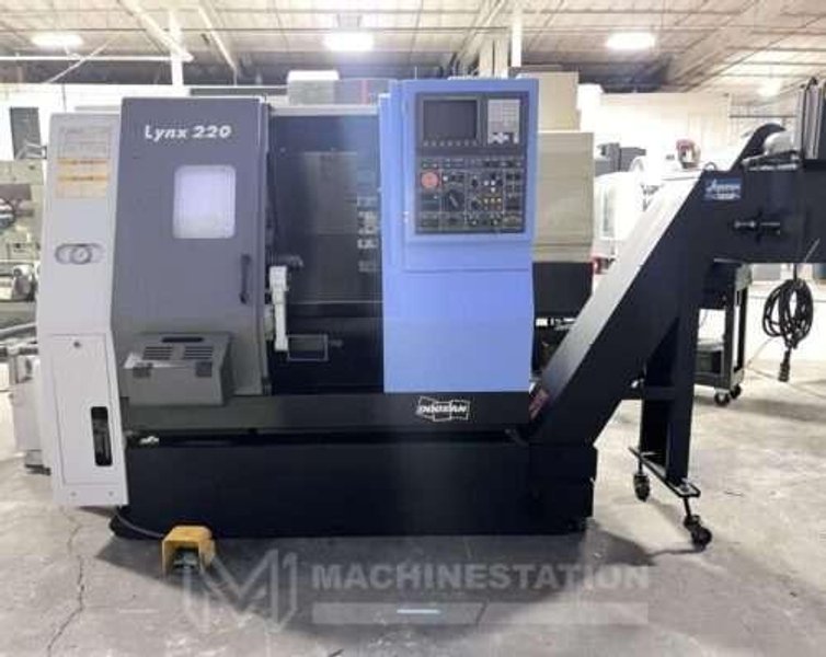 Doosan Lynx 220A CNC Turning Center