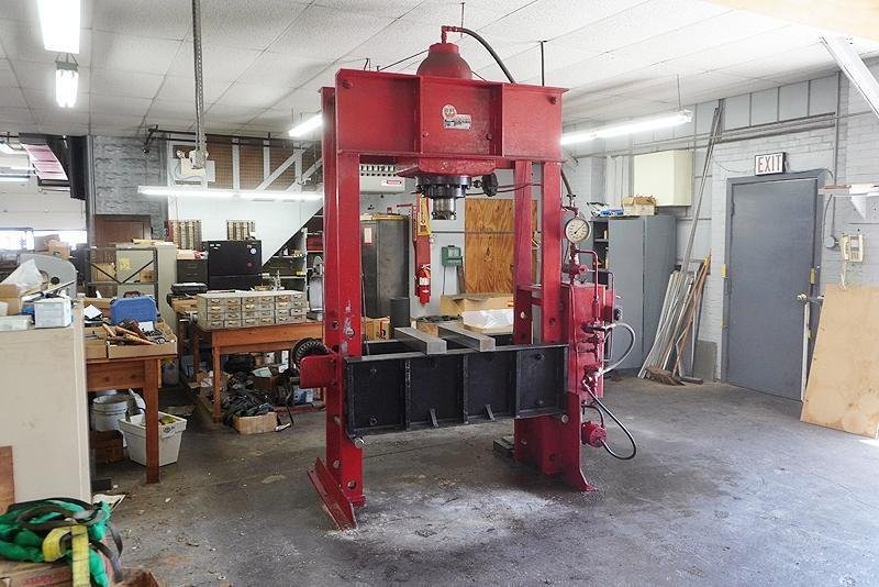 150 TON KR WILSON MODEL #37KAA-150DA-1P H-FRAME PRESS: YOBRO #25926